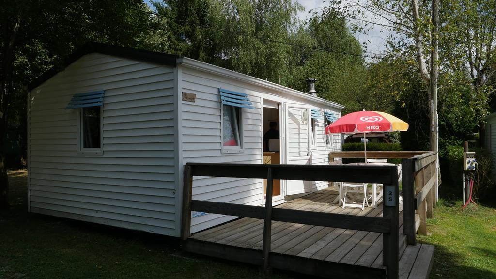 Отель Camping Au Pays De Hanau Доссенхайм-сюр-Цинзель Экстерьер фото